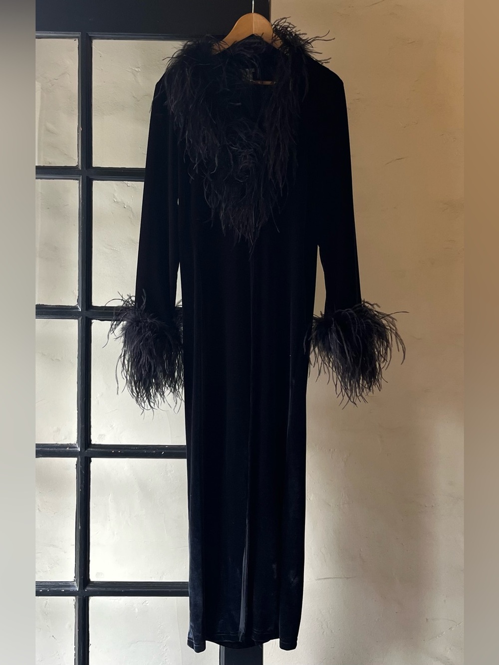 Fabulous Wicked 90’s Grunge Goth Black Velvet Feather Trim Duster